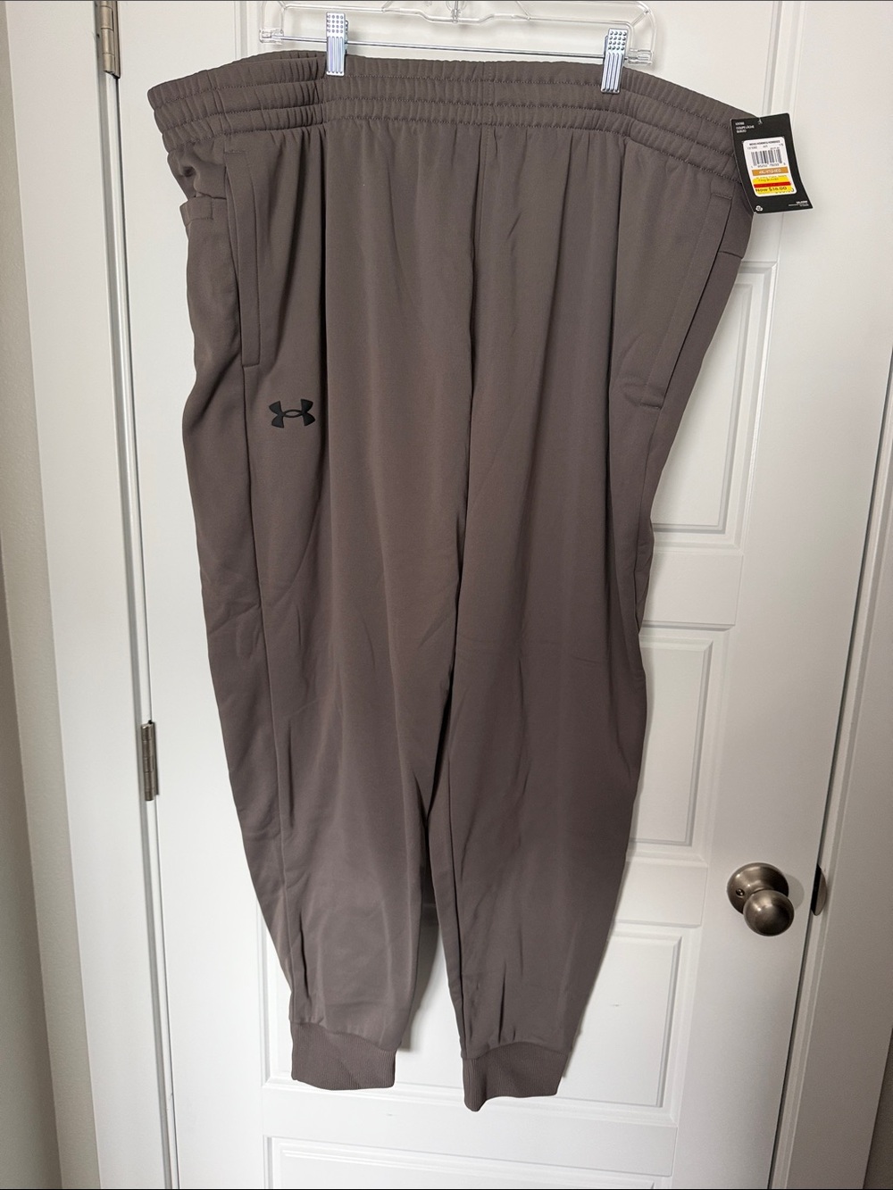 Under Armour Men's Taupe Jogger Sweatpants
